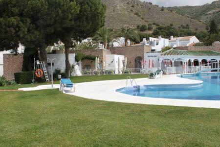 Hermosa Casa Con Terraza E Increibles Vistas Al Mar Y La Montana Nerja Eksteriør billede